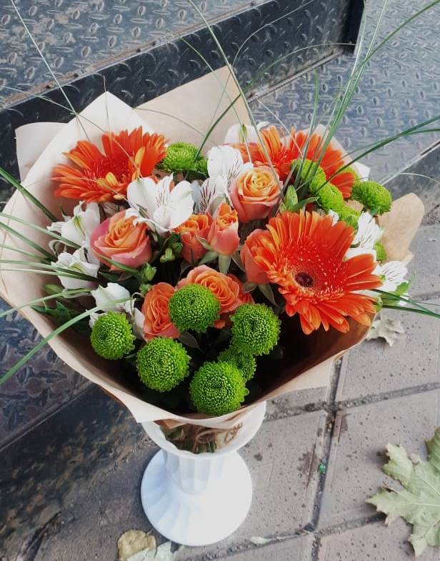 Букет цветов из: Герберы, Хризантемы, Альстромерии и Розы в Глажево