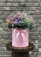 Цветочная композиция из Гипсофила и Розы в шляпной коробке в Глажево