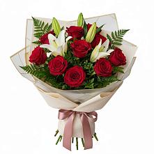 Букет цветов из:  Лилии и Розы в Глажево