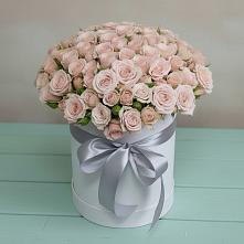 Цветочная композиция из Розы в шляпной коробке в Глажево