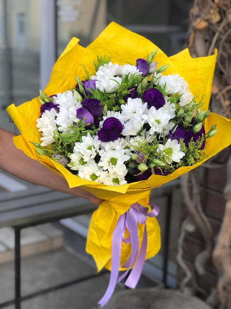 Букет цветов из: Ирисы, Хризантемы и Ромашки в Глажево