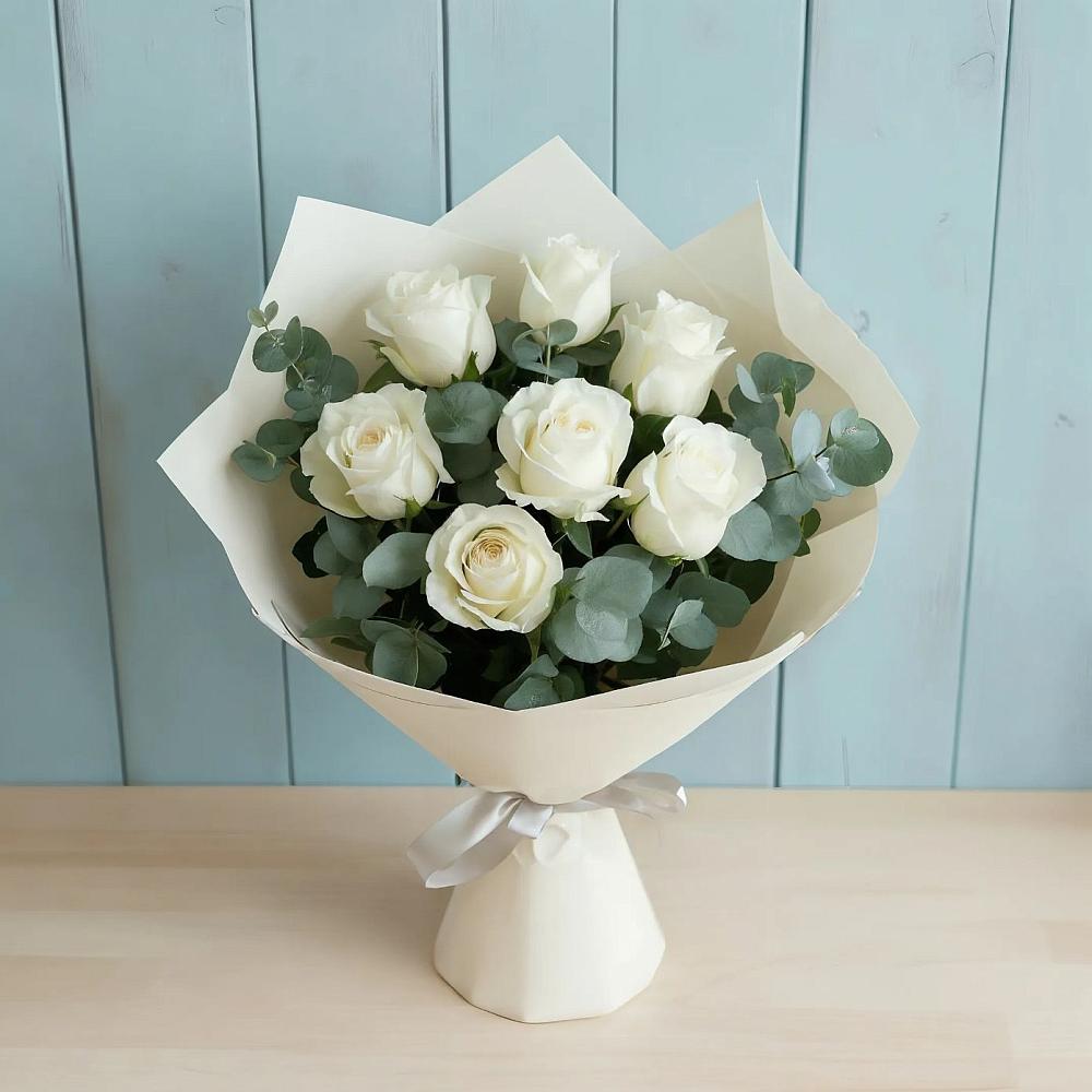 Букет Белые розы в Эвкалипте в Глажево