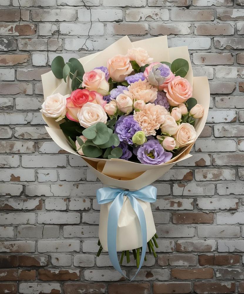 Букет цветов из: Розы, Лизиантусы и Гвоздики в Глажево