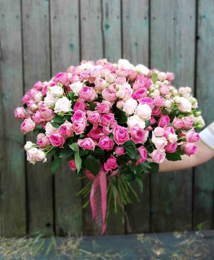 Букет Розовые кустовые розы Натали и Лав Лидия в Глажево