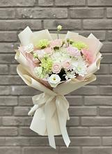Букет цветов из:  Гвоздики, Розы, Лизиантусы и Хризантемы в Глажево