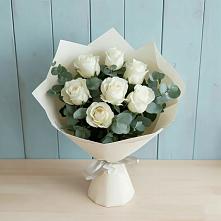 Букет Белые розы в Эвкалипте в Глажево