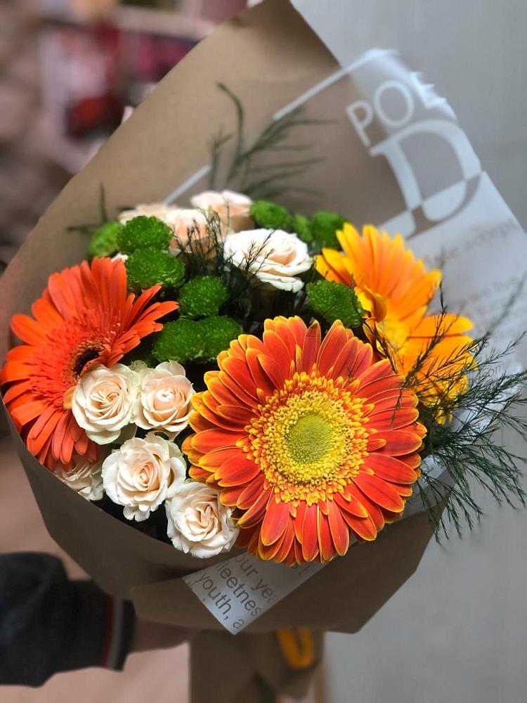 Букет цветов из: Герберы, Хризантемы и Розы в Глажево