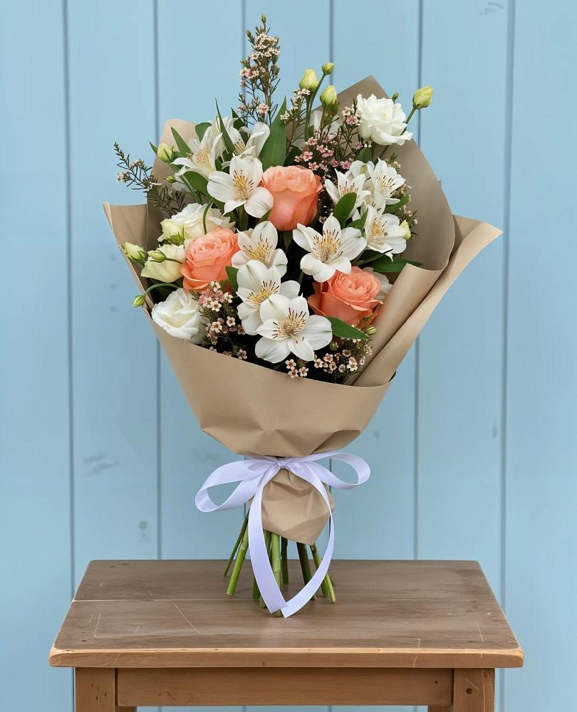 Букет цветов из: Альстромерии, Лизиантусы, Розы и Хризантемы в Глажево